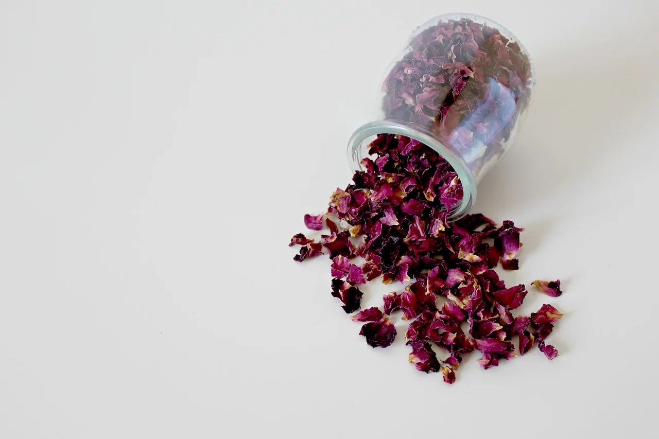 Natural Dry Rose Petals For Candle Making Cosmetic Soap   Natural Dry Rose Petals 